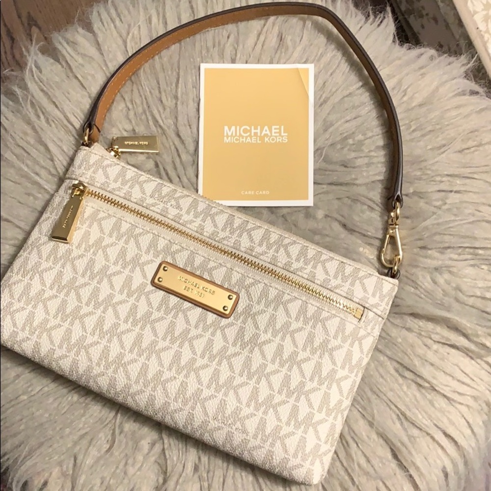 Michael Kors Wristlet